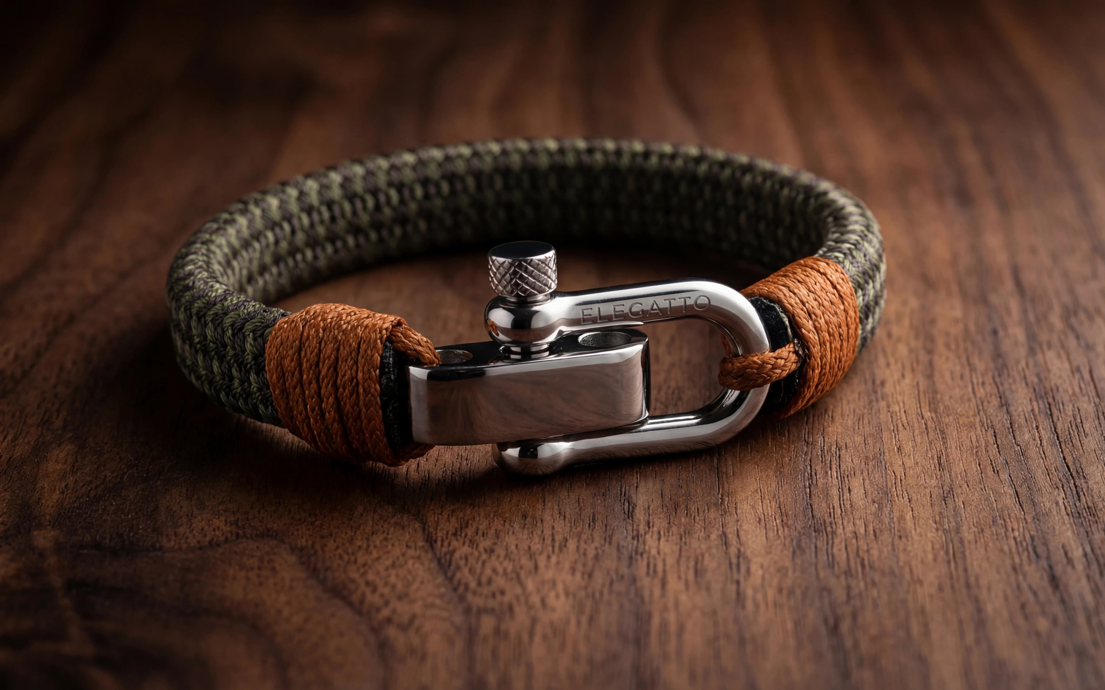 E-shot Studio precision AI rendering — product photography for jewelry and high-detail items